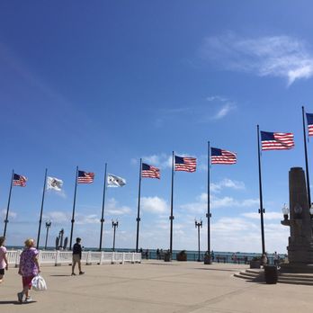 Navy Pier - Landmarks & Historical Buildings Near Me - Chicago, Illinois