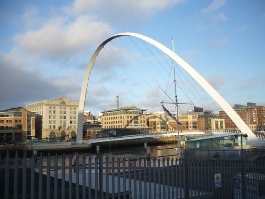 Gateshead Millennium Bridge by null
