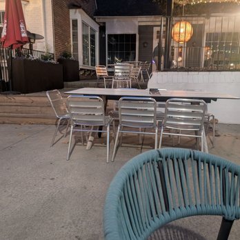 Barn Booze n Bites - Bars Near Me - Dunwoody, Georgia Barn Booze n Bites - Bars Near Me - Dunwoody, Georgia
