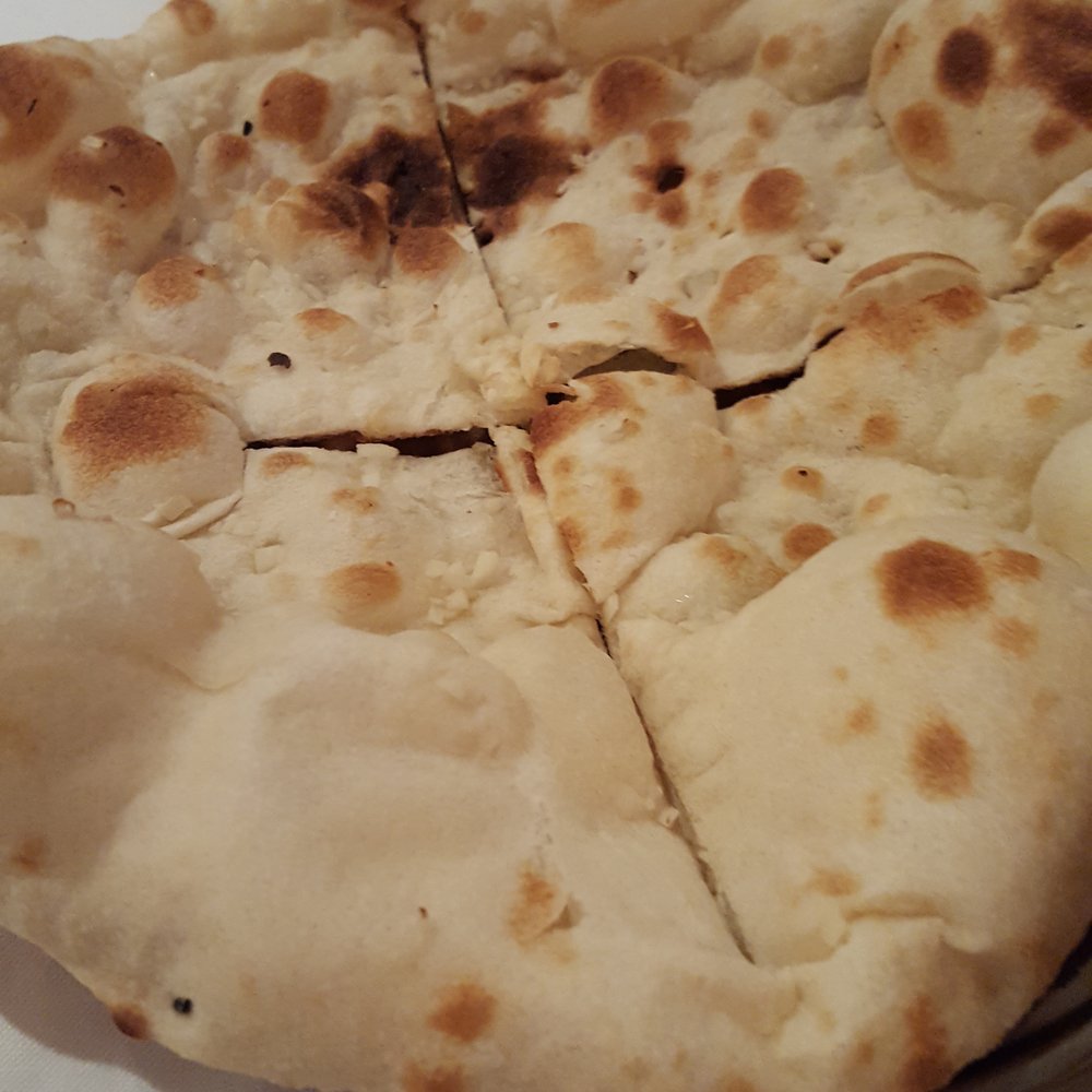 Agra - Garlic naan - Indian Near Me - London, XGL
