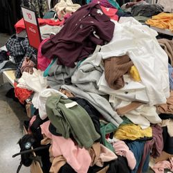 Aéropostale - Mess after Thanksgiving