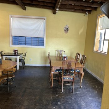 Mike's Dog House - Booths - Ice Cream & Frozen Yogurt Near Me - New Castle, Virginia Mike's Dog House - Booths - Ice Cream & Frozen Yogurt Near Me - New Castle, Virginia