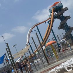 Six Flags Hurricane Harbor - Water slide