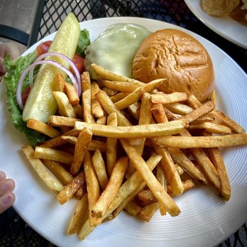 David's Restaurant - Classic Burger - New American Near Me - Portland, Maine David's Restaurant - Classic Burger - New American Near Me - Portland, Maine