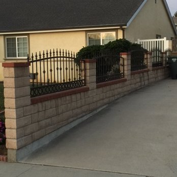 Vinyl Concepts - Fence Before - 10/27/17 - Fences & Gates Near Me - Thousand Oaks, California