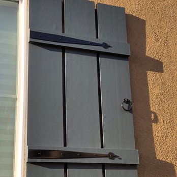 Casa Painting Services - Shutters and hardware painted and look better than when they were new. - Painters Near Me - Northridge, California
