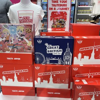 IT'SUGAR - snack boxes from different countries - Candy Stores Near Me - Honolulu, Hawaii