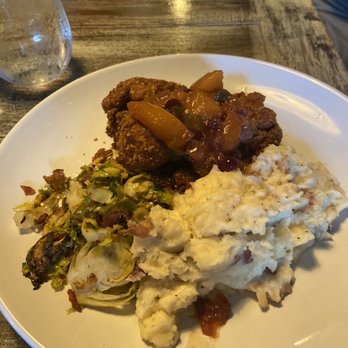 Sundae Cafe - Chicken - Seafood Near Me - Tybee Island, Georgia