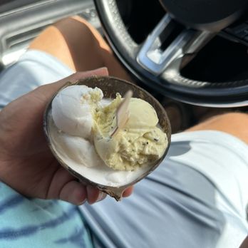 Coconut Glen's Ice Cream - Ice Cream & Frozen Yogurt Near Me - Nahiku, Hawaii