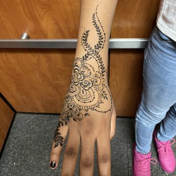 Henna by Farhana - Henna - Henna Artists Near Me Henna by Farhana - Henna - Henna Artists Near Me