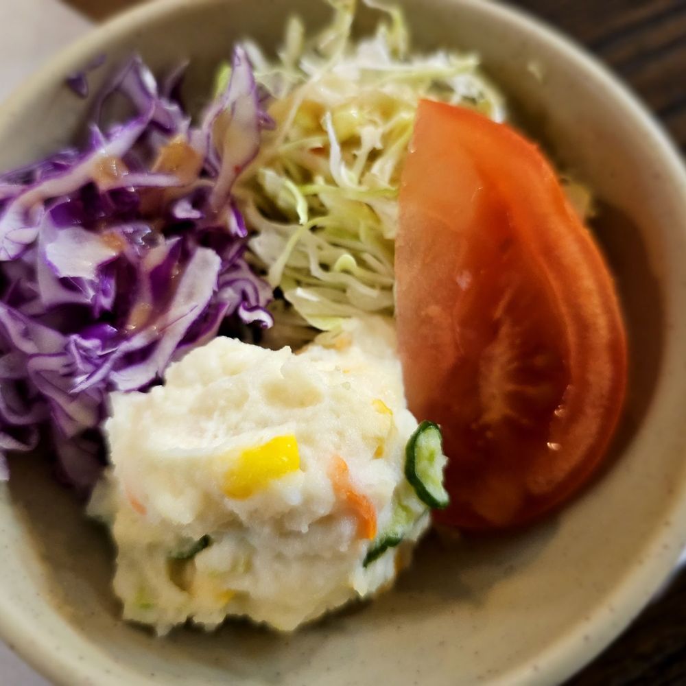 Potato salad with tomato and cabbage Potato salad with tomato and cabbage