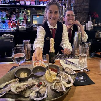 Larsen's Grill - Oysters and good service - Steakhouses Near Me - Oxnard, California