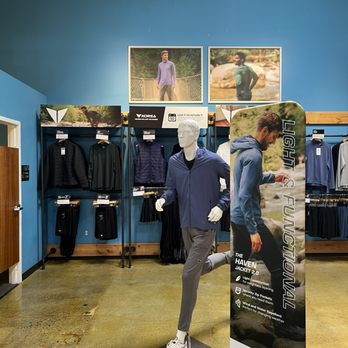 Road Runner Sports - More inside pictures. - Sports Wear Near Me - Berkeley, California