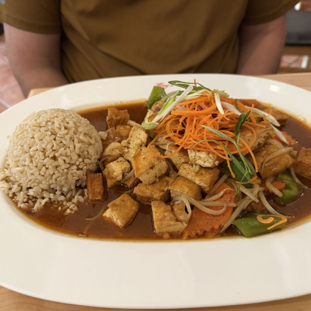 Heng's Thai Cuisine - garlic rice - Thai Near Me - Springfield, Pennsylvania Heng's Thai Cuisine - garlic rice - Thai Near Me - Springfield, Pennsylvania