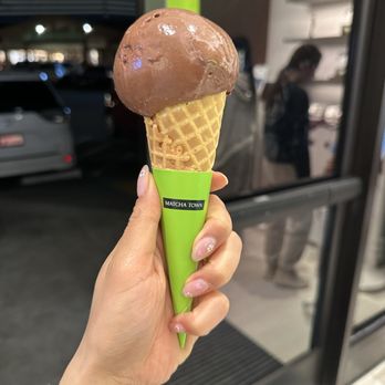 Matcha Town - Chocolate - Gelato Near Me - Cupertino, California