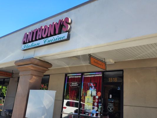 Anthony's Italian Cuisine by null