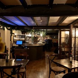 Les Douvres Hotel