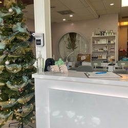 Lotus Day Spa - Christmas in June
