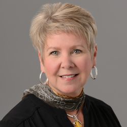 Advanced Back & Wellness Center - I'm Dr. Debra Burns, here to help you get back to feeling good and  doing the things in life you love, without pain.  Call me.