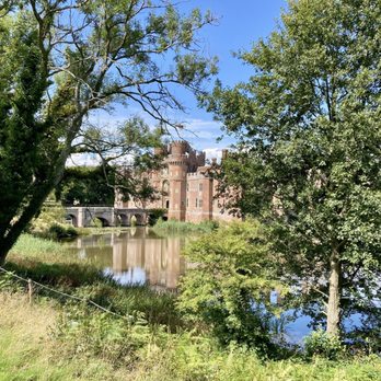 Herstmonceux Castle - Herstmonceux Castle - Landmarks & Historical Buildings Near Me