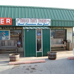 Trader Tom's Tavern - Front Entrance