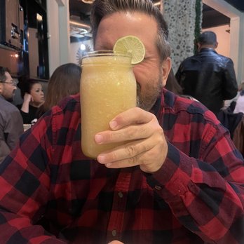 Burrito Jalisco - 32oz Margarita - frozen! - Mexican Near Me - Alsip, Illinois