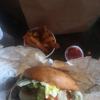Beth's Burger Bar - Burgers Near Me - Orlando, Florida Beth's Burger Bar - Burgers Near Me - Orlando, Florida