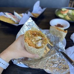 La Tapatia Taqueria Y Mariscos - Burrito De Pescado