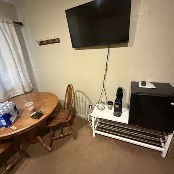 China Peak Ski Resort - Suite room (most expensive) - Ski Resorts Near Me - Lakeshore, California