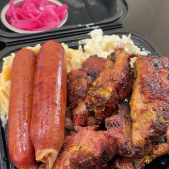Drew’s Barbecue - 3-way plate SO SO SO GOOD - Barbeque Near Me - San Francisco, California Drew’s Barbecue - 3-way plate SO SO SO GOOD - Barbeque Near Me - San Francisco, California