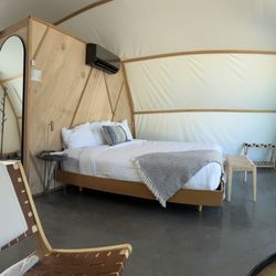 Backland - Panorama view of interior