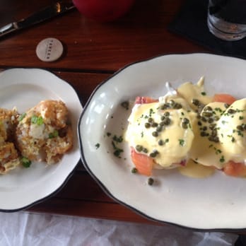 Tavern - Smoked salmon Benedict w the hash. I could eat this meal everyday for the rest of my life. - New American Near Me - Nashville, Tennessee