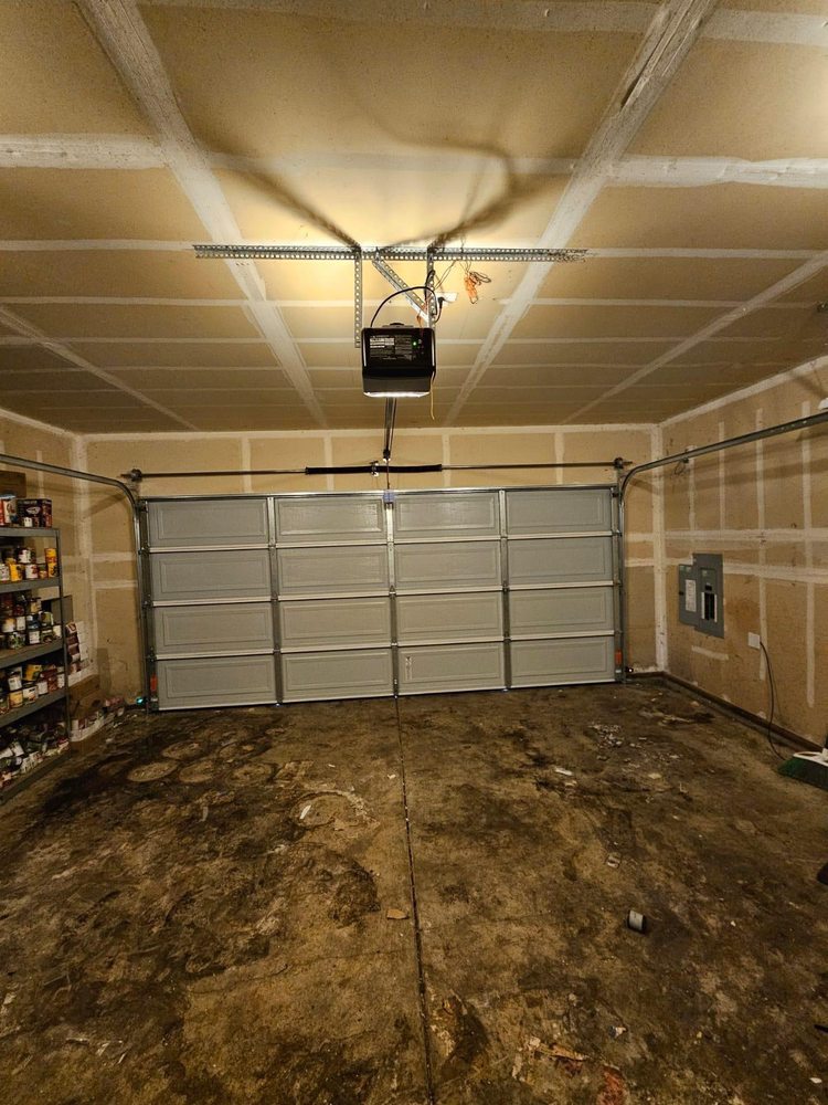 TOP ONE GARAGE DOORS Updated May 2024 41 Photos 18707 107th Ave