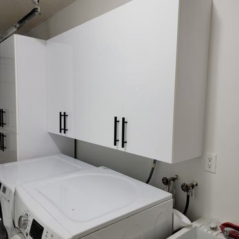 Green Palm Construction - As per their recommendation, we used the acrylic doors, best for hot areas. - Kitchen & Bath Near Me - Miami, Florida Green Palm Construction - As per their recommendation, we used the acrylic doors, best for hot areas. - Kitchen & Bath Near Me - Miami, Florida