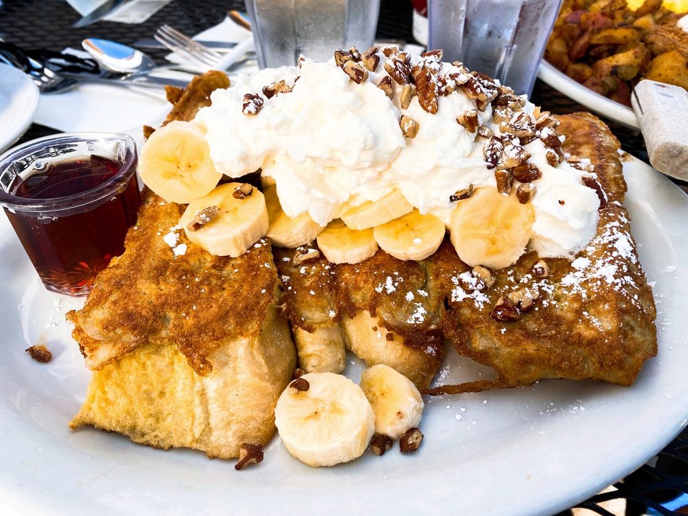 MJ's Downtown Cafe & Bakery