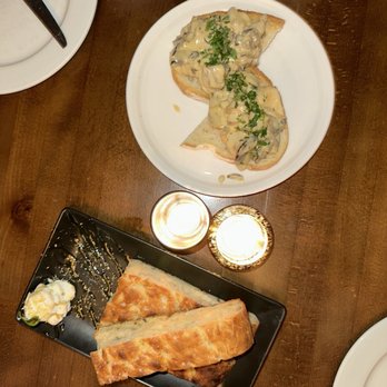 Ella Elli - Focaccia and mushroom toast - Wine Bars Near Me - Chicago, Illinois