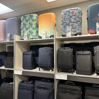 Samsonite Outlet - Accessories Near Me - Williamsburg, Virginia