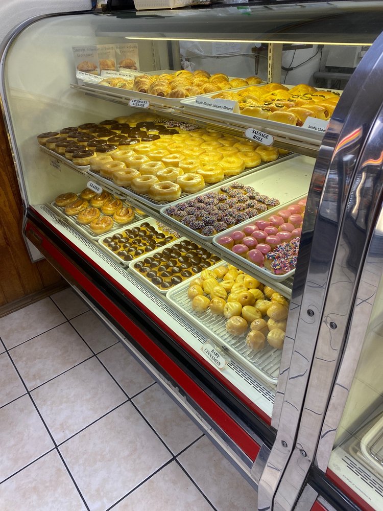 ROCKWALL DONUTS Updated August 2024 16 Reviews 2006 S Goliad St