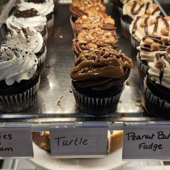 Bluff Town Cravings - Bakeries Near Me - Poplar Bluff, Missouri