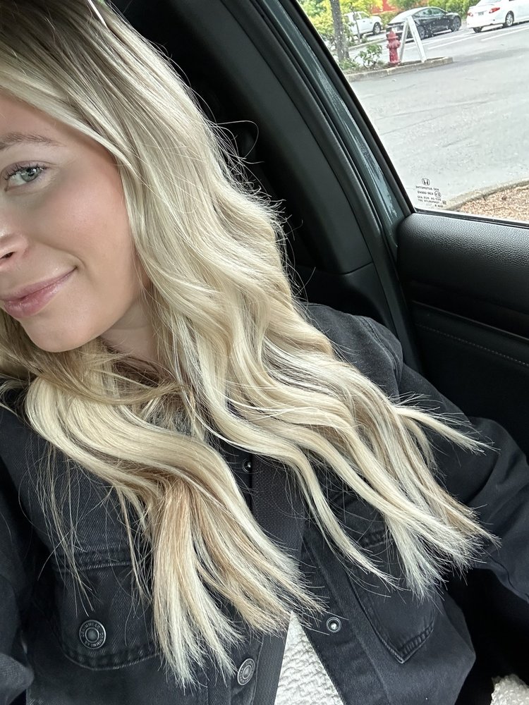 Kellie Ross at MALVA House Of Hair Logo