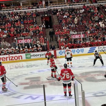 United Center - Stadiums & Arenas Near Me - Chicago, Illinois
