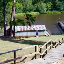 Gladewater Hunting & Fishing Club - Covered boat house on the lake.