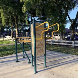 Miami Lakes Picnic Park - Fitness station