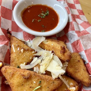 Fountain Grill - Delicious homemade mozzarella sticks and marinara sauce - YUM - American Near Me - Ashburn, Virginia
