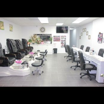 Posh Tips Nails & Salon - Newly renovated and great chairs - Nail Technicians Near Me - Newmarket, Ontario Posh Tips Nails & Salon - Newly renovated and great chairs - Nail Technicians Near Me - Newmarket, Ontario