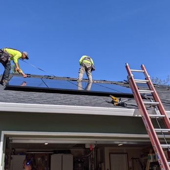 A&R Solar - A&R install team installing solar panels for our system. - Solar Installation Near Me - Tualatin, Oregon A&R Solar - A&R install team installing solar panels for our system. - Solar Installation Near Me - Tualatin, Oregon