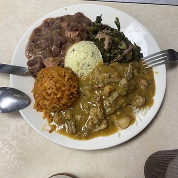 Mother's Restaurant - Combination Platter - Cajun/Creole Near Me - New Orleans, Louisiana