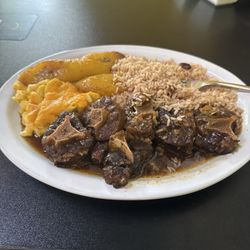 Island Delight at Dexter - Beef Oxtail Dinner, Mac and Cheese, plaintains, rice