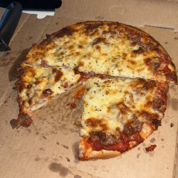 Tortorice's Pizza - Sausage and bacon gluten free thin crust - Pizza Near Me - Arlington Heights, Illinois Tortorice's Pizza - Sausage and bacon gluten free thin crust - Pizza Near Me - Arlington Heights, Illinois