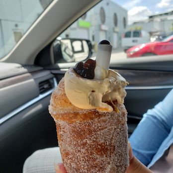 Beta5 Chocolates - mango bubble tea cruffin - Chocolatiers & Shops Near Me - Vancouver, British Columbia
